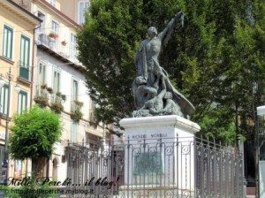 Vibo Valentia - monumento a Michele Morelli